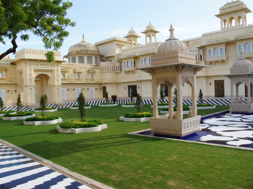 Welcome to India's most luxurious hotel Welcome to India's most luxurious hotel
