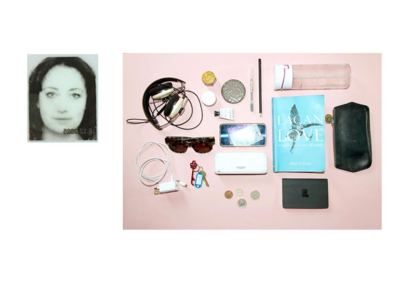 What do British women carry in their handbags