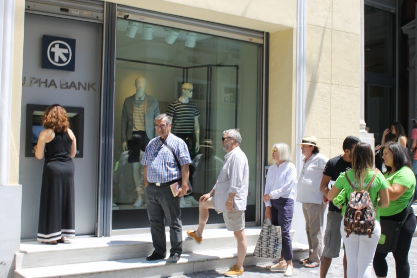 What Ermou looks like today, once the most fashionable street in Greece What Ermou looks like today, once the most fashionable street in Greece