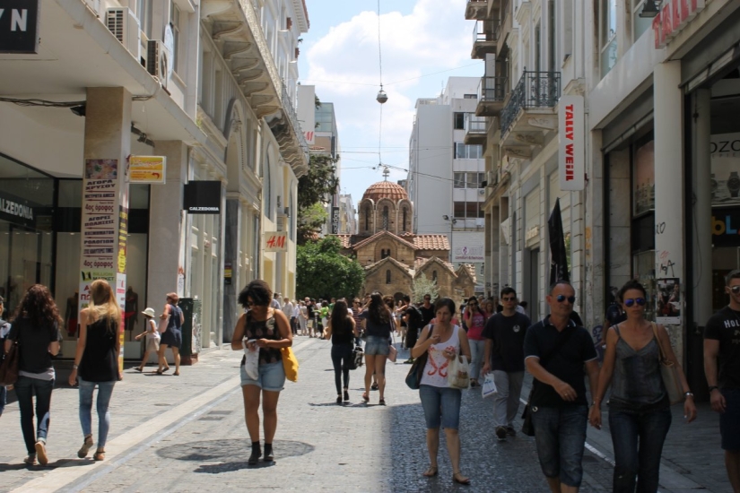 What Ermou looks like today, once the most fashionable street in Greece What Ermou looks like today, once the most fashionable street in Greece