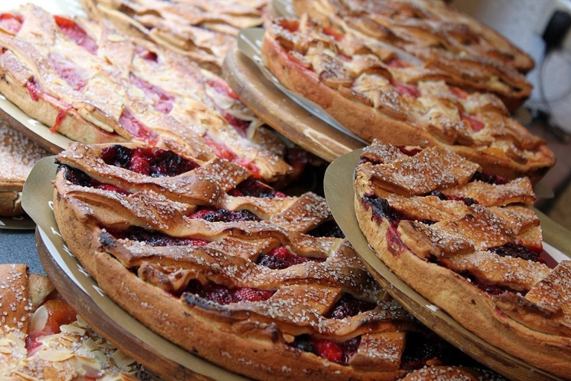 What food to eat in the Netherlands