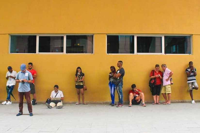 What has the technique come to: how Cubans rejoiced at the country's first Wi-Fi spots What has the technique come to: how Cubans rejoiced at the country's first Wi-Fi spots