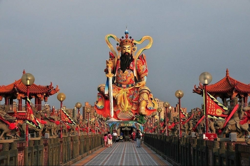 What religion do the Chinese profess?