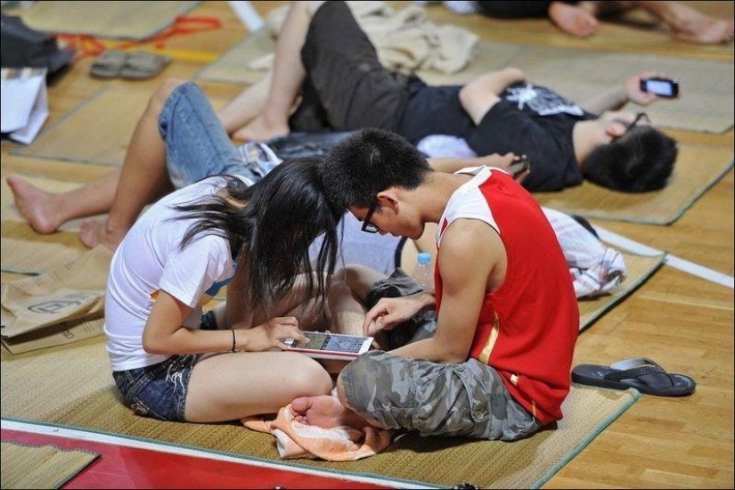 What saves Chinese students from the heat?