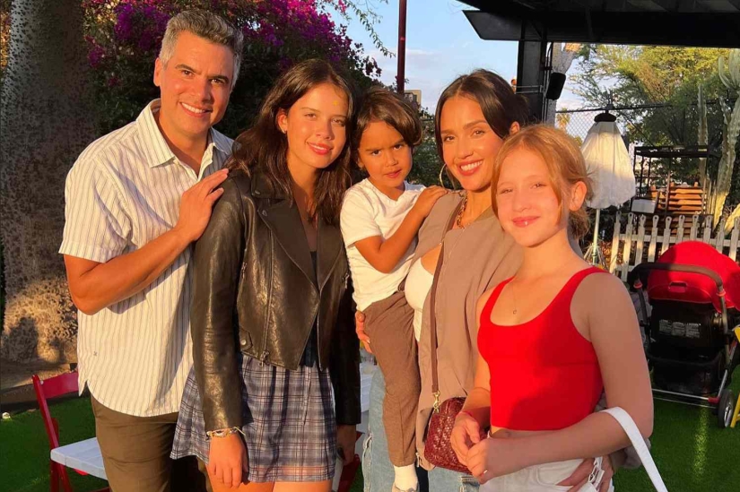 What the children of Jessica Alba look like: photo