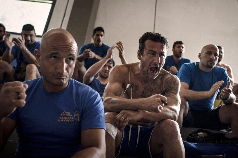 What the most bloodthirsty kind of football looks like - Calcio Florentino What the most bloodthirsty kind of football looks like - Calcio Florentino