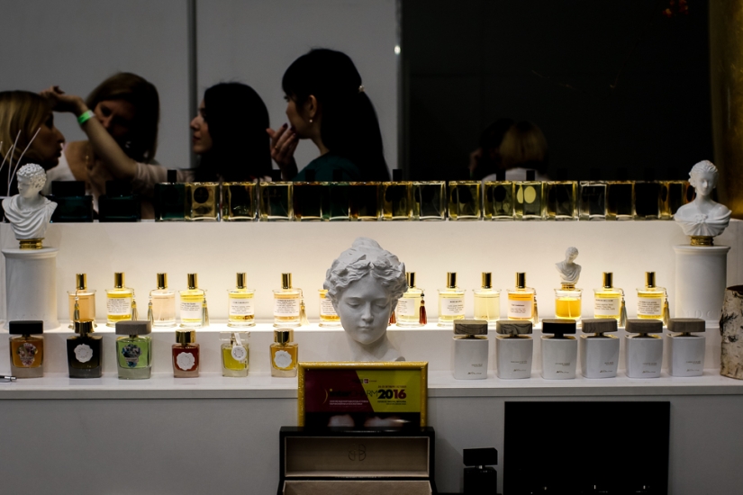 What to do at a professional cosmetics exhibition if you don't work in a beauty salon What to do at a professional cosmetics exhibition if you don't work in a beauty salon