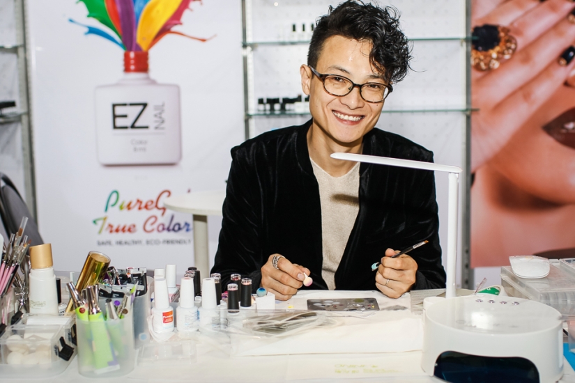 What to do at a professional cosmetics exhibition if you don't work in a beauty salon What to do at a professional cosmetics exhibition if you don't work in a beauty salon