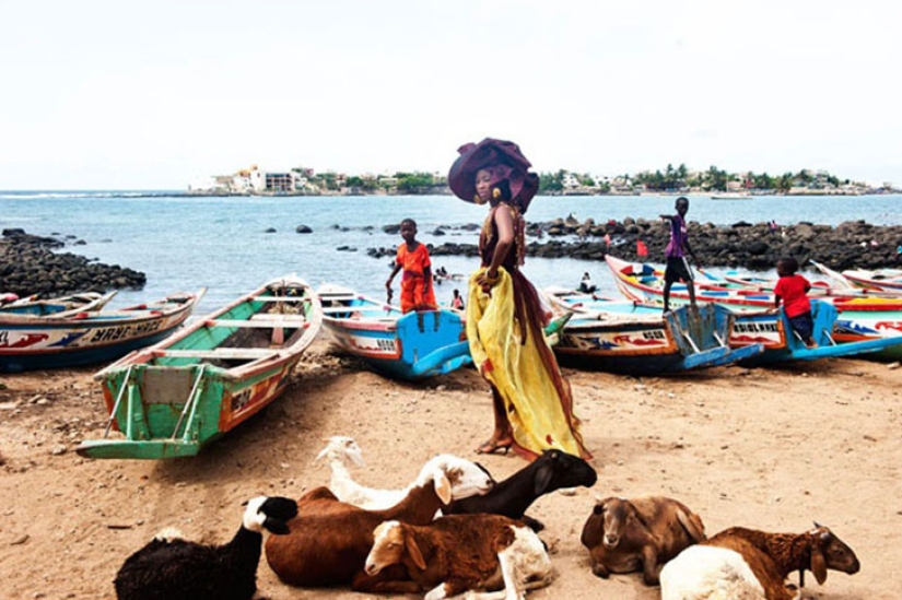 When the eternal crisis is on the side: luxury with a salary of 18 pence