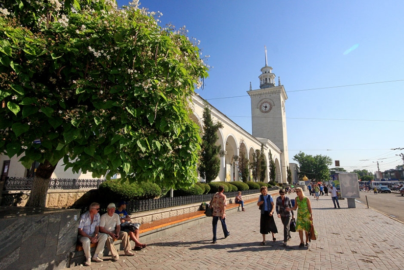 Where can you go if you only have 100 euros in your pocket Where can you go if you only have 100 euros in your pocket