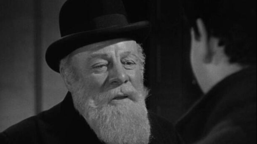 Which Iconic Christmas Movie Character Matches Your Zodiac Sign?