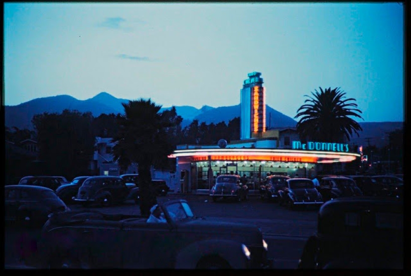 While the USSR was at war with the fascists: color photos of peaceful Los Angeles during World War II and after