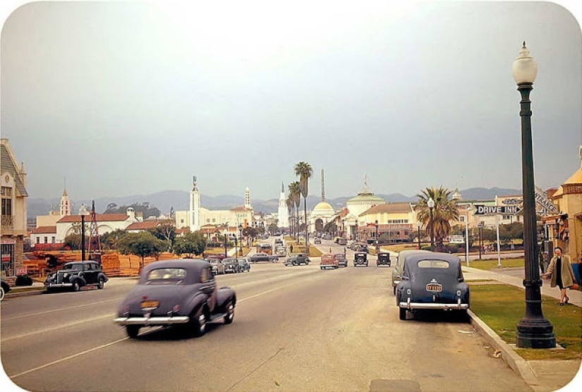While the USSR was at war with the fascists: color photos of peaceful Los Angeles during World War II and after