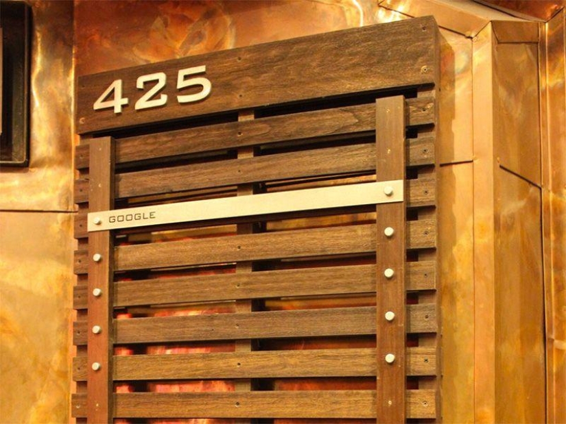 Who does not work, he eats