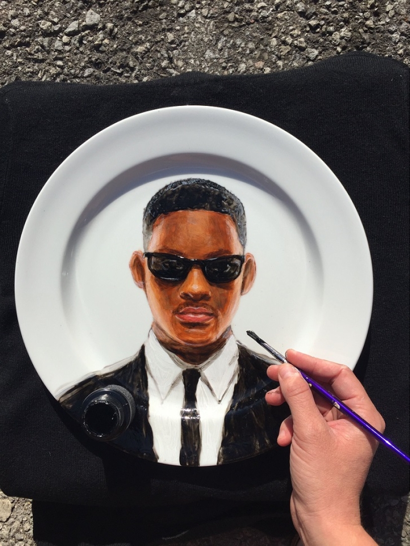Who's on the platter? Artist paints celebrities on plates