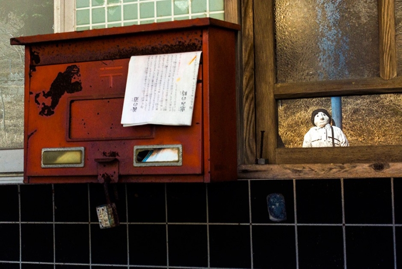 Why do 35 people and 150 stuffed animals live in a Japanese village? Why do 35 people and 150 stuffed animals live in a Japanese village?