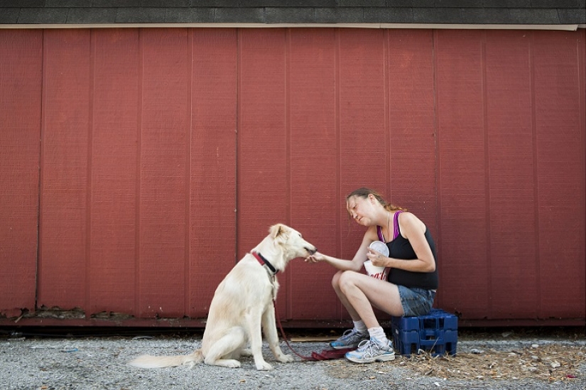 Without a home but with a friend