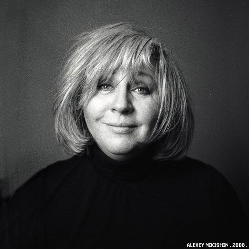 Without masks - touching portraits of Russian stars Without masks - touching portraits of Russian stars