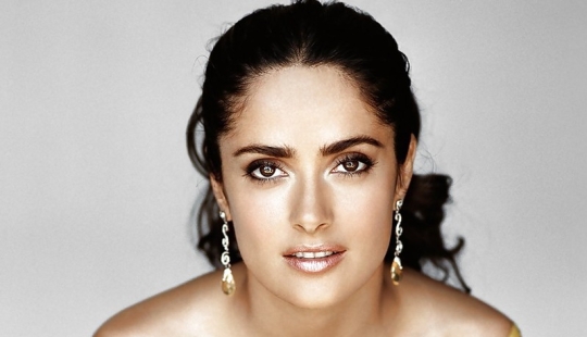 Women in their forties who look absolutely divine! Women in their forties who look absolutely divine!