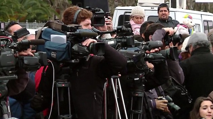 Women stripped naked in front of the Argentine parliament to prove that they are not things