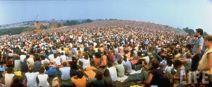 "Woodstock" in 1969 in pictures of LIFE magazine "Woodstock" in 1969 in pictures of LIFE magazine
