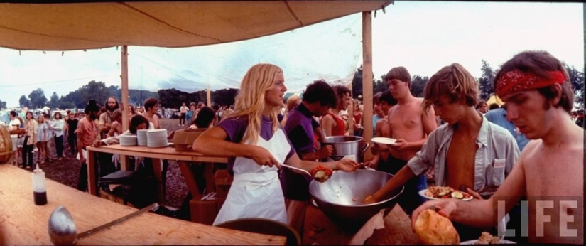 "Woodstock" in 1969 in pictures of LIFE magazine "Woodstock" in 1969 in pictures of LIFE magazine
