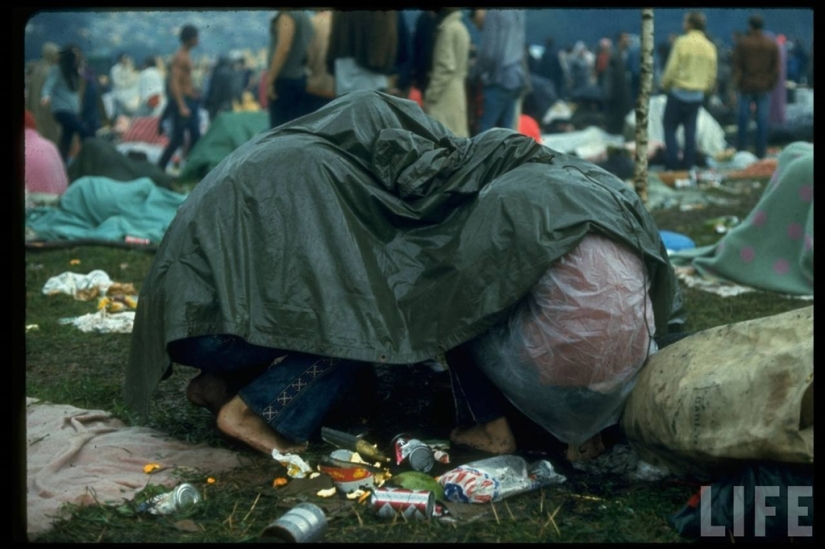 "Woodstock" in 1969 in pictures of LIFE magazine "Woodstock" in 1969 in pictures of LIFE magazine