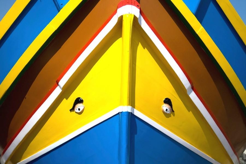 World boats: from gondola to junk World boats: from gondola to junk