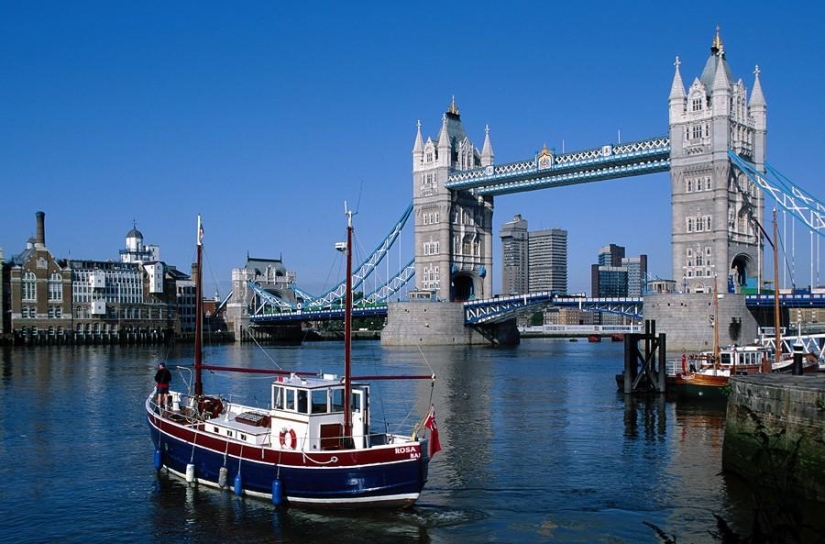 World boats: from gondola to junk World boats: from gondola to junk