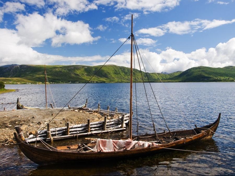 World boats: from gondola to junk World boats: from gondola to junk