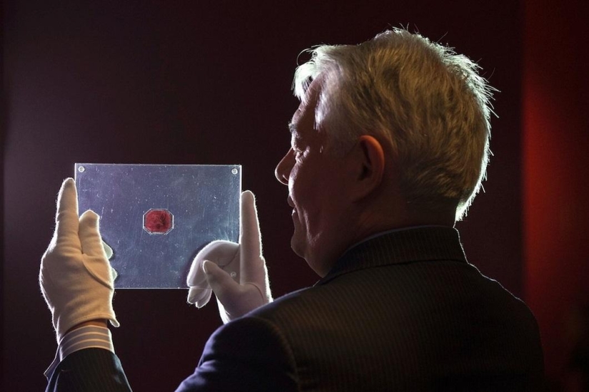 World&#39;s Most Expensive British Guiana Postage Stamp to Be Auctioned in New York