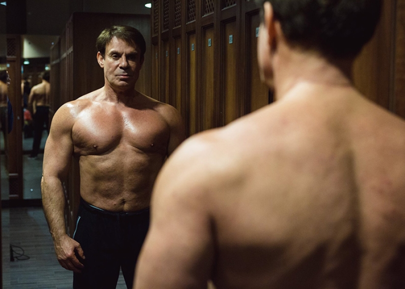 Yefim Shifrin en su 60 cumpleaños hizo Schwarzenegger Yefim Shifrin en su 60 cumpleaños hizo Schwarzenegger