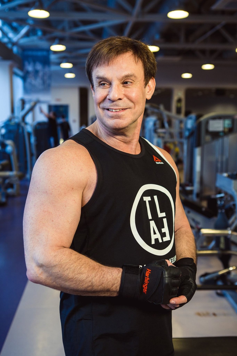 Yefim Shifrin en su 60 cumpleaños hizo Schwarzenegger Yefim Shifrin en su 60 cumpleaños hizo Schwarzenegger