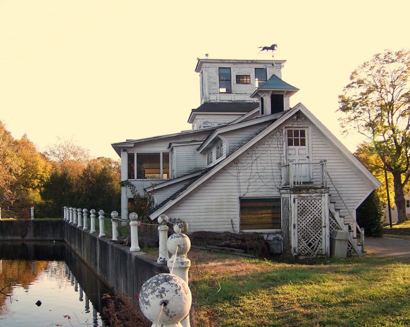 Your own city for $800,000 Your own city for $800,000