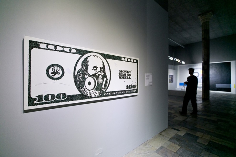 You're free: street artists against imposing products and services on people You're free: street artists against imposing products and services on people