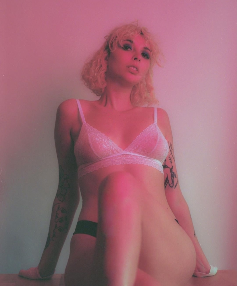 Zee Wisdom: 13 encantadoras fotos de la extravagante modelo británica Zee Wisdom: 13 encantadoras fotos de la extravagante modelo británica