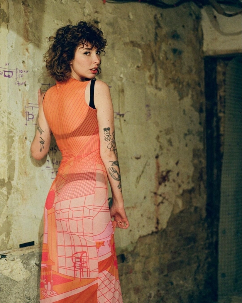 Zee Wisdom: 13 encantadoras fotos de la extravagante modelo británica Zee Wisdom: 13 encantadoras fotos de la extravagante modelo británica