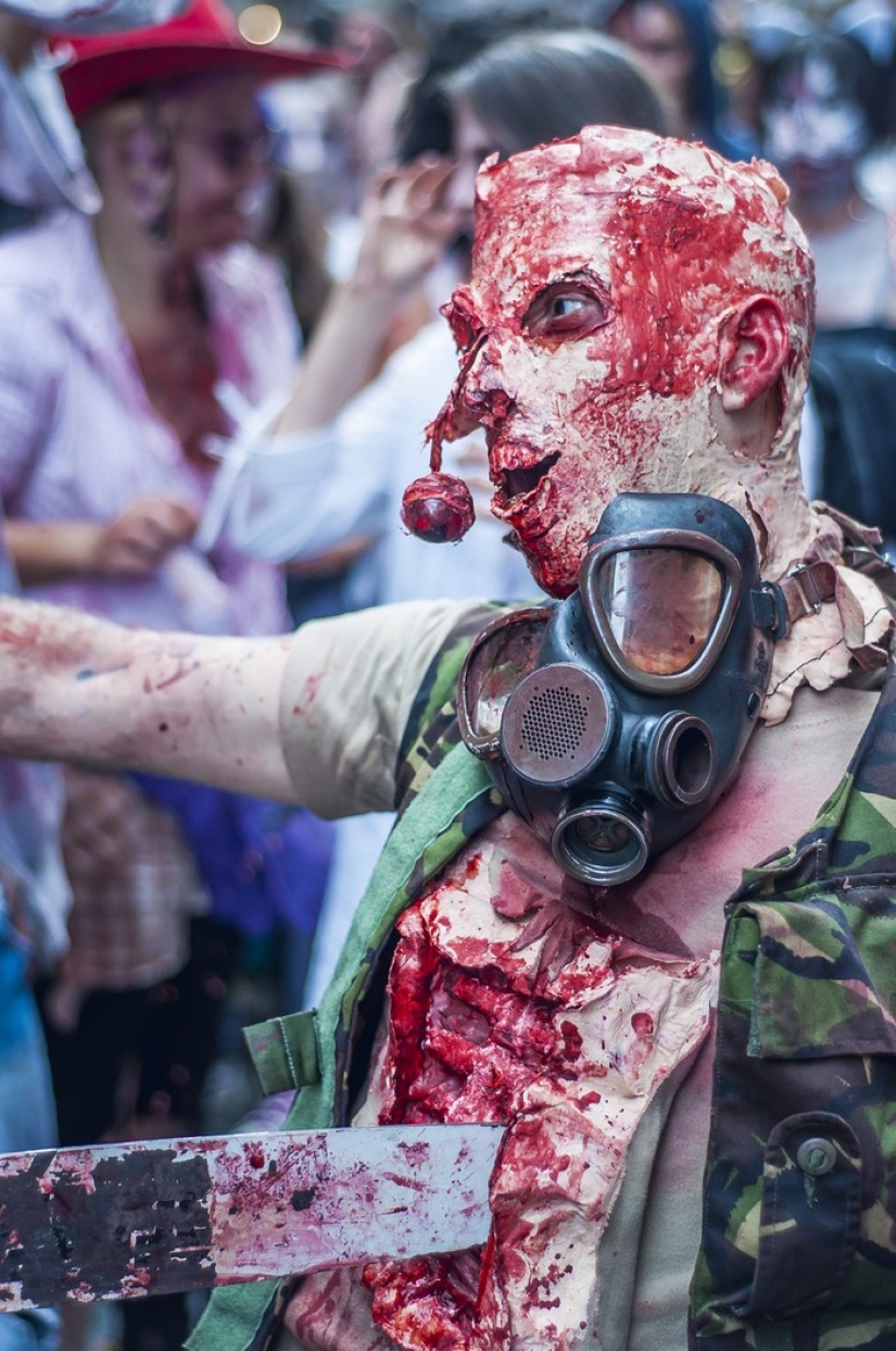 Zombie mob 2014 in Turin