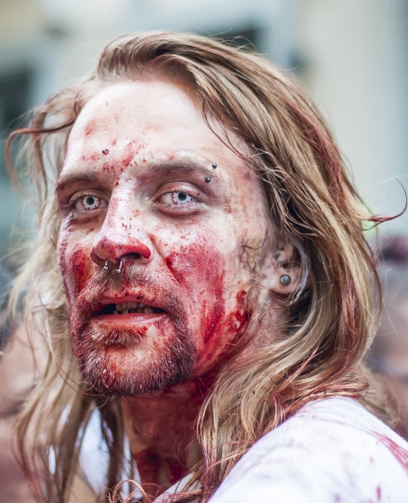 Zombie mob 2014 in Turin