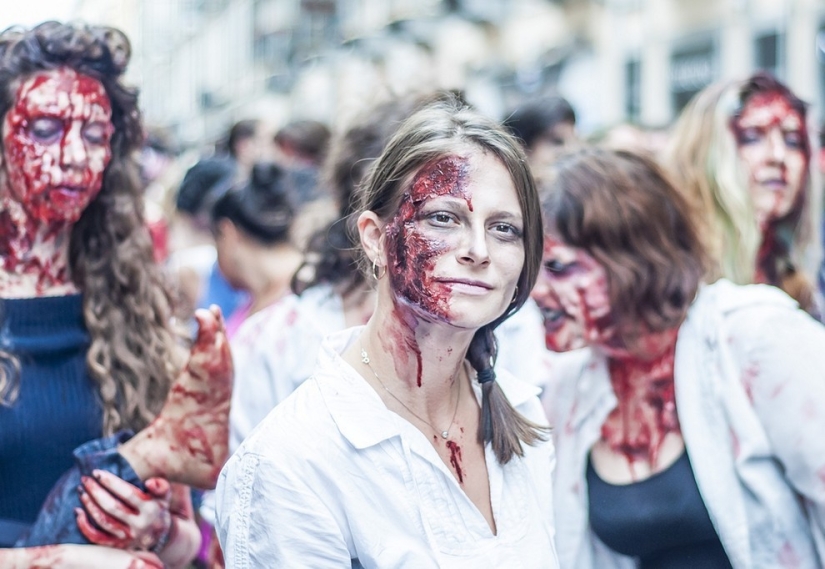 Zombie mob 2014 in Turin