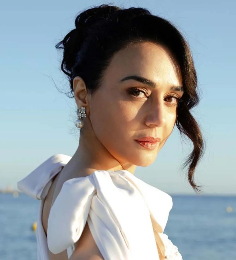 10 actrices de Bollywood que están casadas con empresarios millonarios: Juhi Chawla, Preity Zinta y más 10 actrices de Bollywood que están casadas con empresarios millonarios: Juhi Chawla, Preity Zinta y más