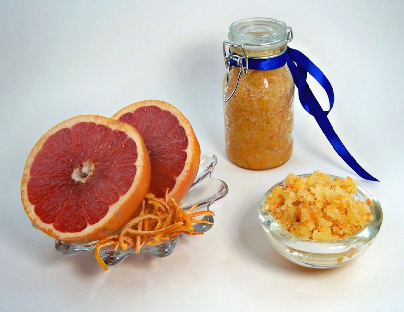 10 facts about the most useful smells