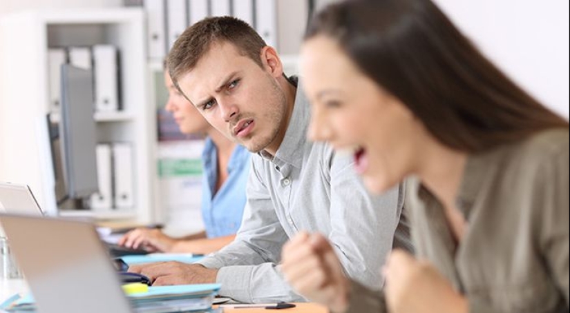 10 features of office work that make people go freelance 10 features of office work that make people go freelance