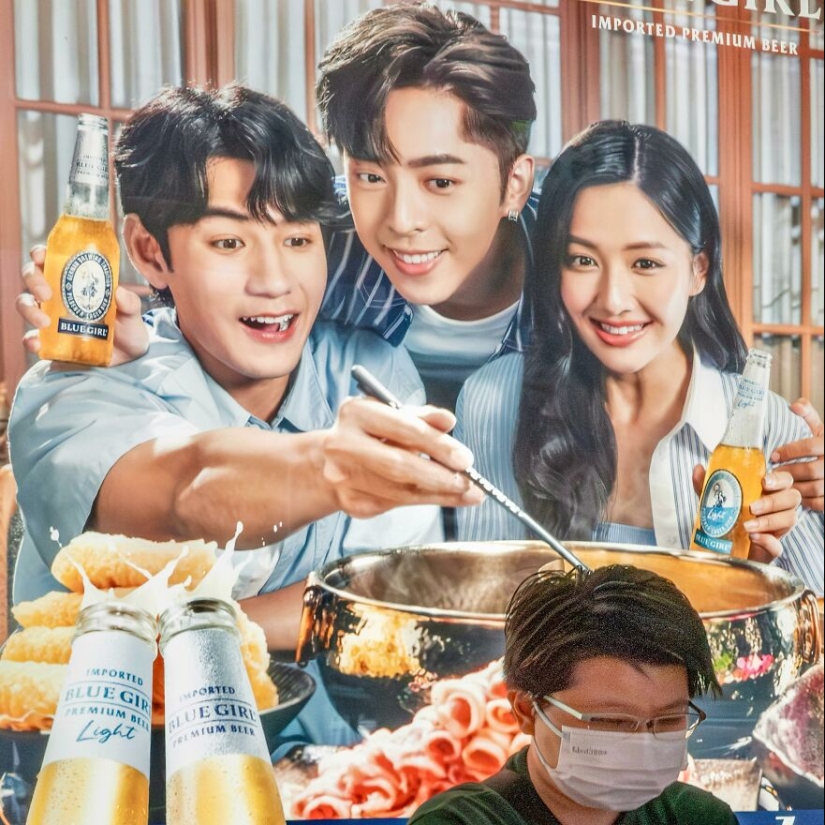 10 Funny Accidental Images That Were Taken At The Right Time And Place By This Street Photographer