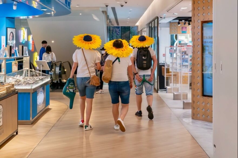 10 imágenes accidentales divertidas que fueron tomadas en el momento y lugar correctos por este fotógrafo callejero