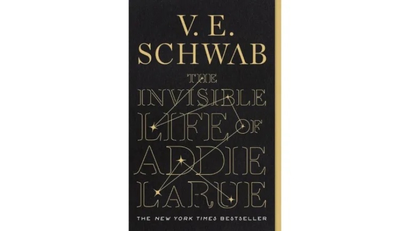 10 libros de ficción histórica ambientados en Francia: ¡te esperan intriga y ciudades brillantes!