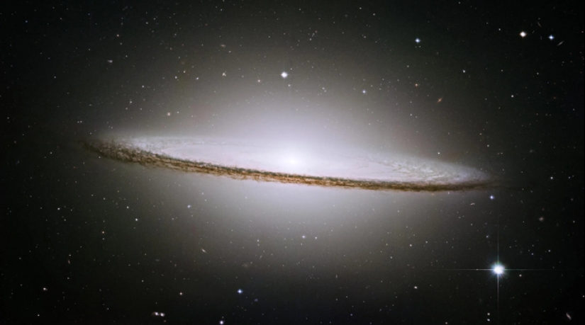 10 Of The Most Mesmerizing Galaxies Captured On Telescope