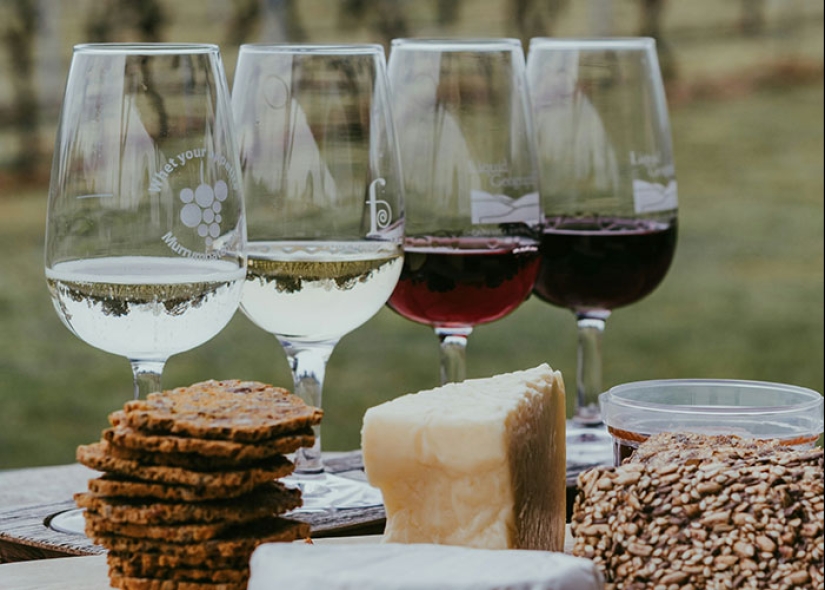 10 Secrets Of The Rich, Shared By Netizens Who Used To Work For Them 10 Secrets Of The Rich, Shared By Netizens Who Used To Work For Them