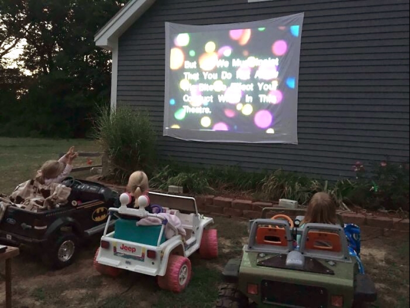 10 Times People Felt Pure Joy Living Next Door To Their Funny Neighbors