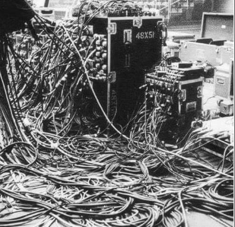 12 things you should look under "another angle" 12 things you should look under "another angle"